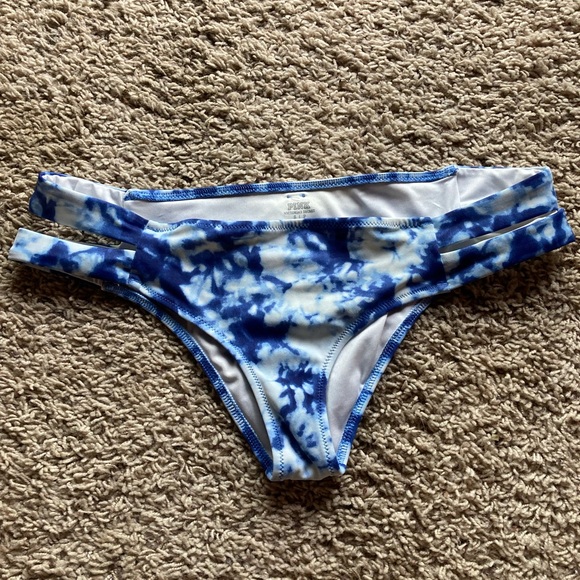 PINK Victoria’s Secret bikini bottoms - Picture 1 of 3